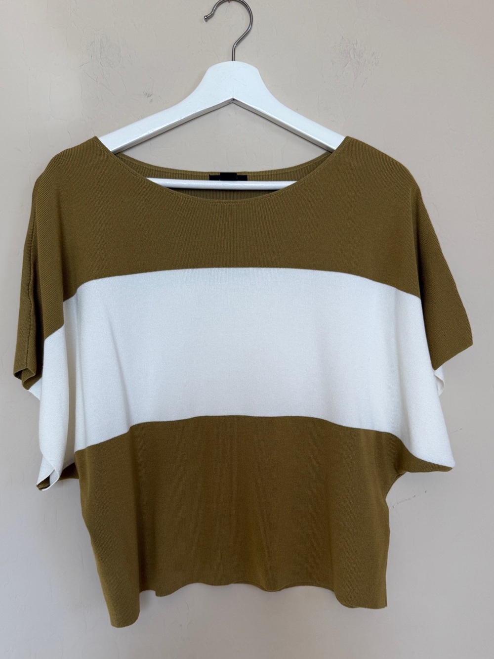 Halogen Olive & White Wide Stripe Boat Neck Short Sleeve Top Medium Women’s